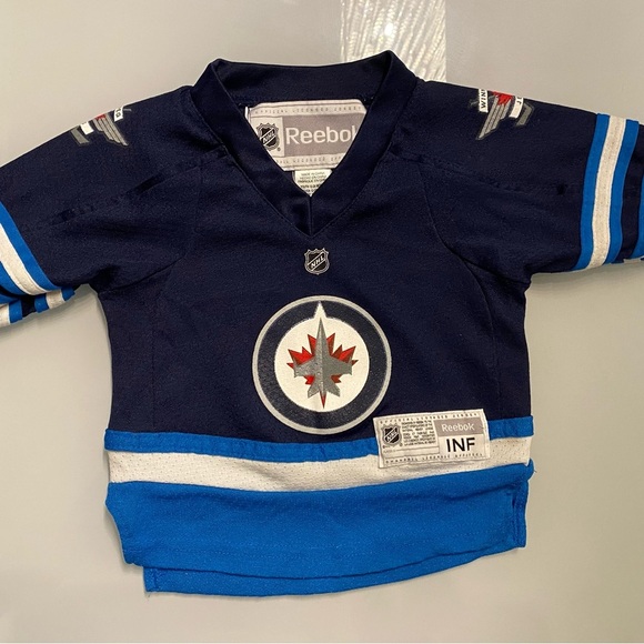 Reebok Winnipeg jets NHL Jersey size 18-24 months - Picture 7 of 7
